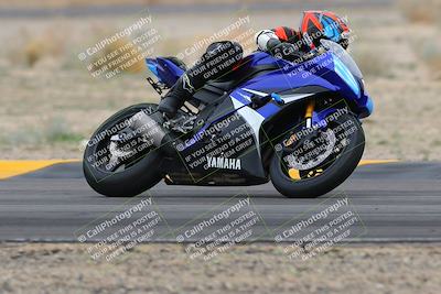 media/Jan-14-2023-SoCal Trackdays (Sat) [[497694156f]]/Turn 4 Set 2 (1030am)/